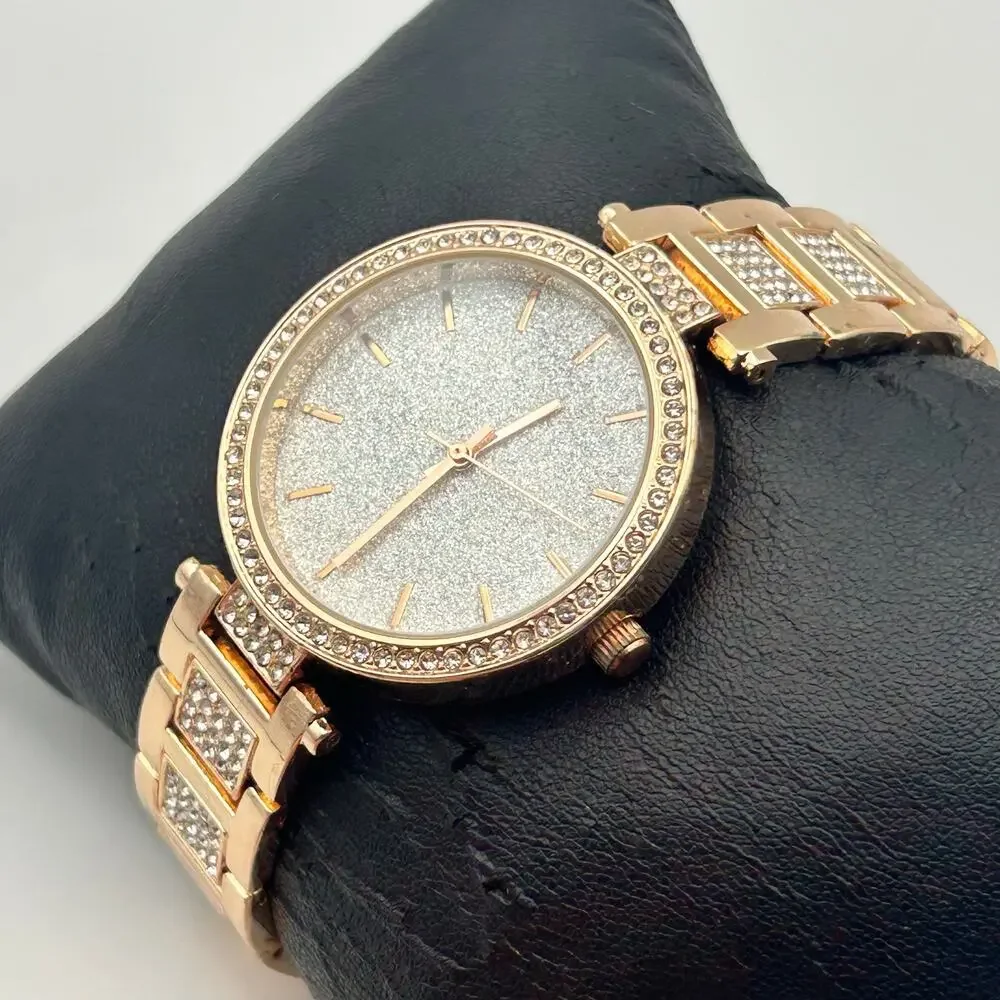 Women’s Rose Gold Crystal Bezel Women’s Fashion Watch Working New Battery